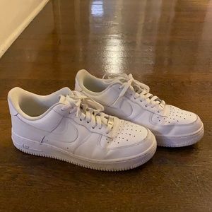 Air Force 1’s women’s size 10